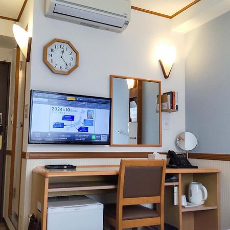 Toyoko Inn Higashi Hiroshima Ekimae Exterior foto